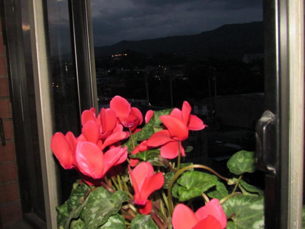Hotel Ciudad Dulce Моникира Екстериор снимка