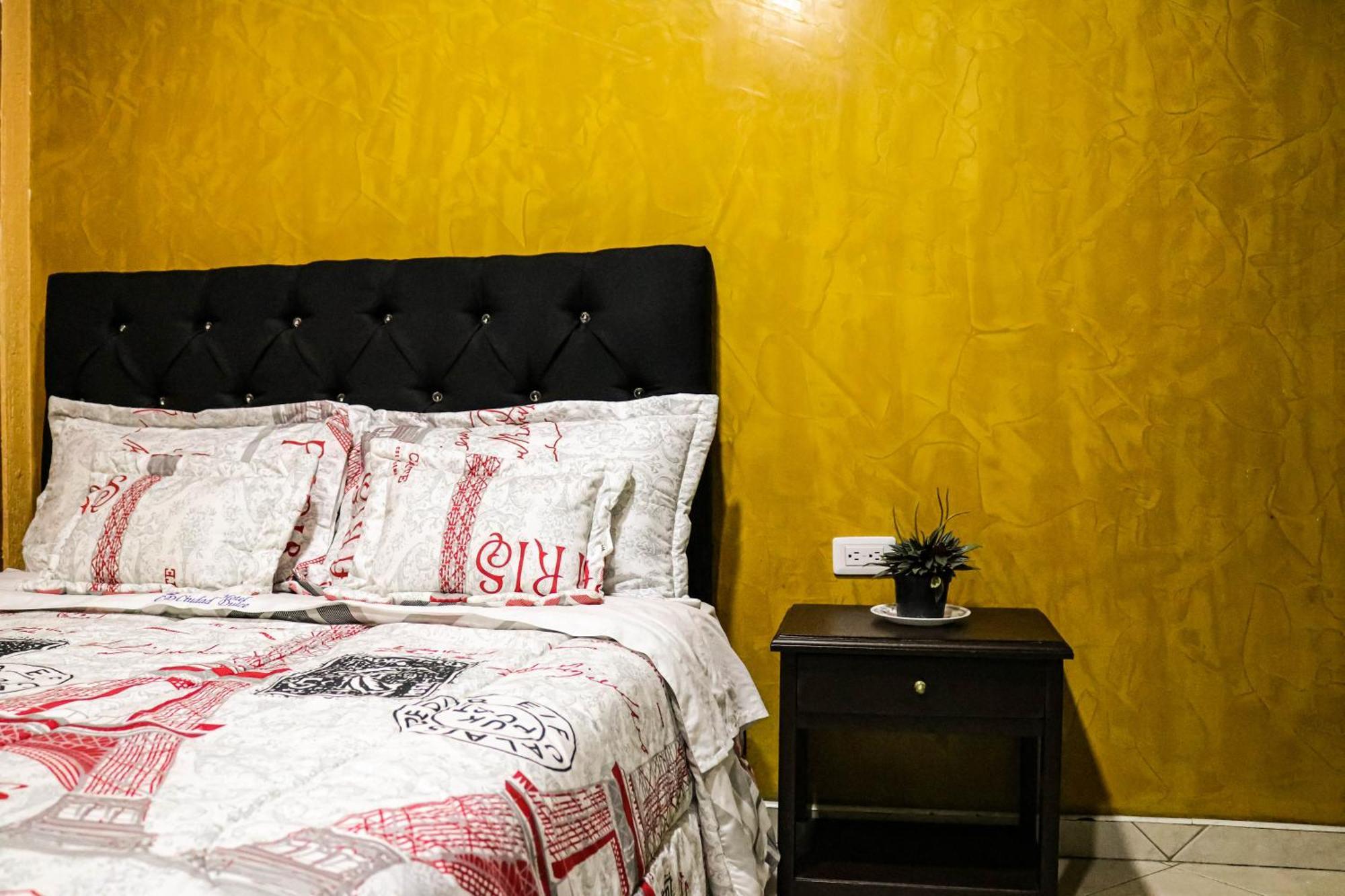 Hotel Ciudad Dulce Моникира Екстериор снимка