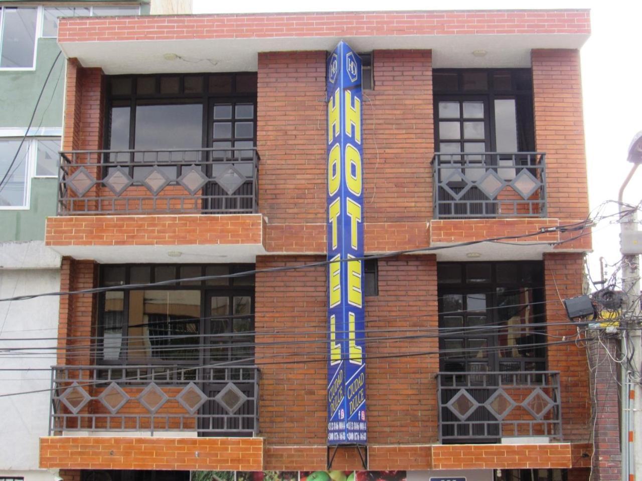 Hotel Ciudad Dulce Моникира Екстериор снимка