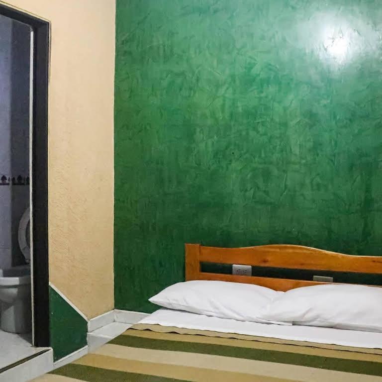 Hotel Ciudad Dulce Моникира Екстериор снимка